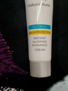 Olay Natural Aura Instant Glowing Radiance Cream