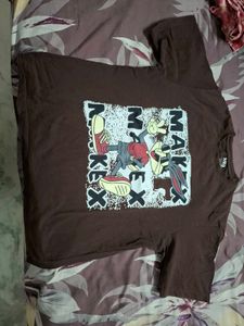 Looney Tunes "Bugs Bunny" Graphic T-Shirt