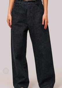 Stylish Wide-Leg Dark Wash Jeans