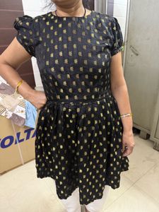 Elegant Black &amp; Gold Print Dress