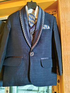 Elegant Boys suit