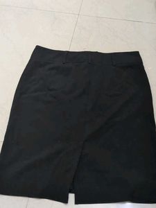 Office Siren Classic Black Pencil Skirt