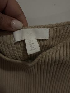 Ribbed Beige V-Neck Crop Top