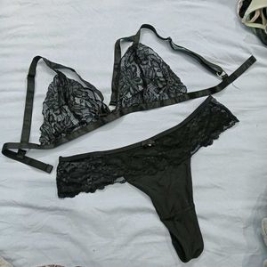 Lace Bralette🎁🫴🏻 &amp; Thong Set