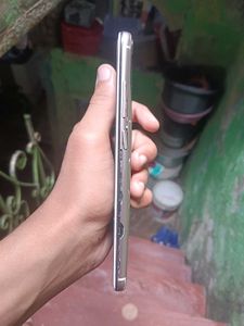VIVO 1714 SMARTPHONE