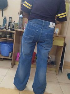 New classic bellbottom , jeans style trendi
