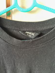 Black "Stay Strong" Graphic T-Shirt