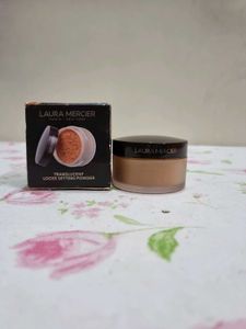 Laura Mercier Translucent Loose Setting Powder