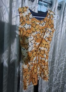 Star Print Sleeveless Top