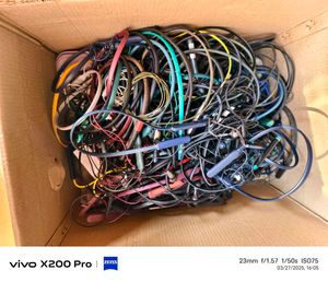 100+ Mix Brand Neckbands Not Working Scrap