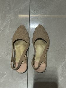 40 size Chic Rose Embellished Wedge Sandals