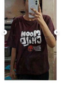 maroon top