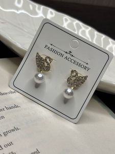 Sparkling Swan Pearl Earrings