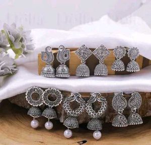 pack of 6 classy earrings...