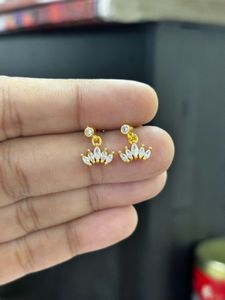 Sparkling Crown Stud Earrings