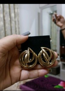 2 Earings And Set