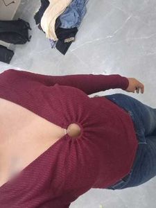 maroon top