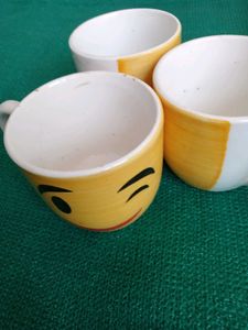 Winking Emoji Coffee Mugs Set