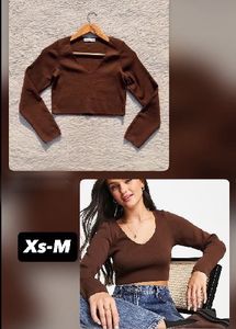 Chic Long Sleeve V-Neck Crop Top