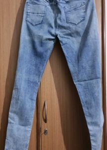Light Wash Skinny Jeans