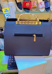 Stylish Geometric Pattern Handbag