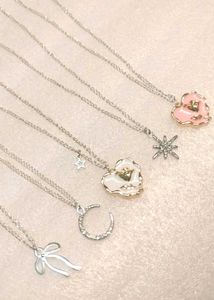 Aesthetic Chains