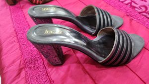 Stylish Inc.5 Grey Heels