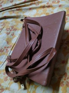 Chic Textured Handbag with Gold Accent