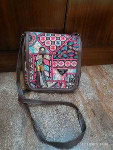 new with more compartment Stylish Crossbody Bag