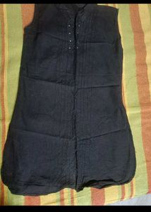 Black Sleeveless Kurta