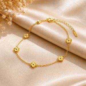 Elegant Clover Bracelet