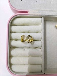 Unique Ring with Crystals