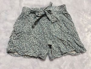 Cute Floral Print Shorts