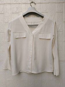New with tag Cream V-Neck Button-Up Blouse
