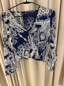 Stylish Blue Paisley Print Top