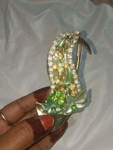 Beautiful Clutter/ Hairpin