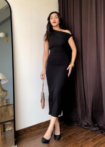 Elegant Black One-Shoulder Midi Dress
