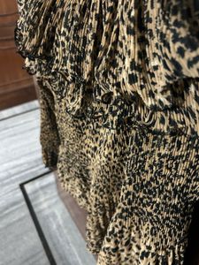 Chic Off-Shoulder Leopard Print Top