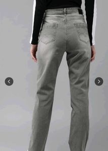 ROADSTER Women Grey Straight Fit Mid-Rise Jeans