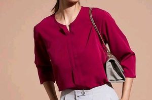 women solid round neck top
