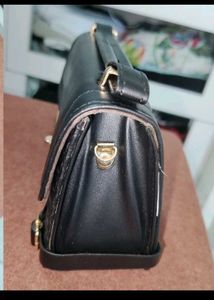 Chic Black Textured Crossbody Bag
