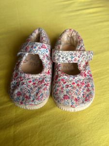 NEXT shoe (kids) size 3 to 9 month