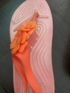 Beautiful Sandals By Crocs Size W-6 uk-4