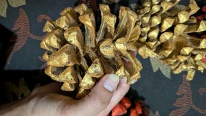 Decorative Pinecones Set of 4