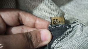 Men Jeans Daily Wear Slippers Free