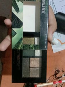 Maybelline The City Mini Palette