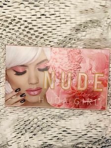 Huda Girl Rose Gold &amp; Nude Palettes