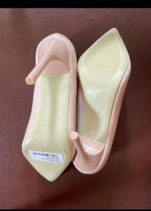Pointed Nude Pumps