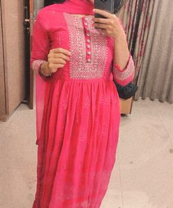 Beautiful Pink Embroidered Kurta Set