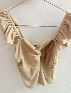 Chic Twist Front Crop Top